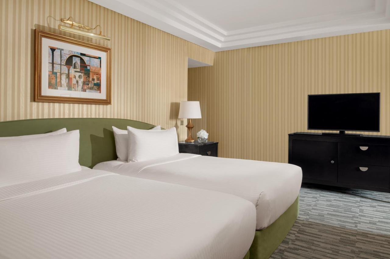 Intercontinental Riyadh By Ihg Exterior foto A guest room at the Hilton London Paddington